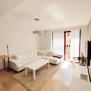 Apartamento, Piscina Y Parking Tico Medina Granada